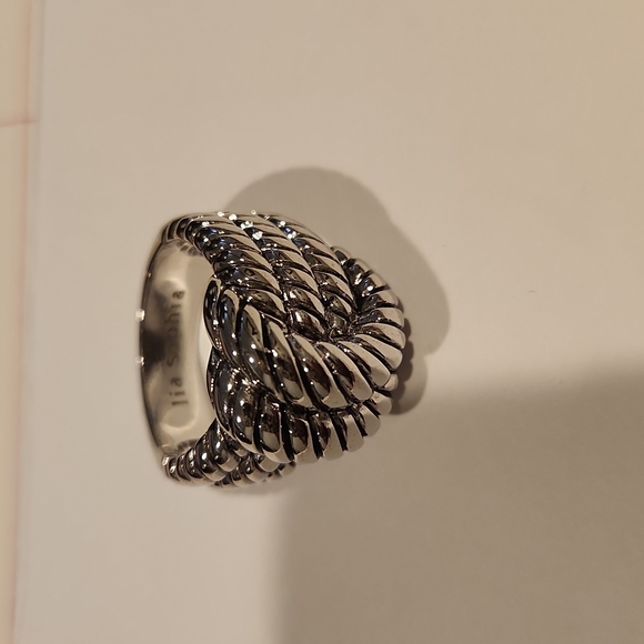 Lia Sophia Jewelry - Lia Sophia Ring sz 8